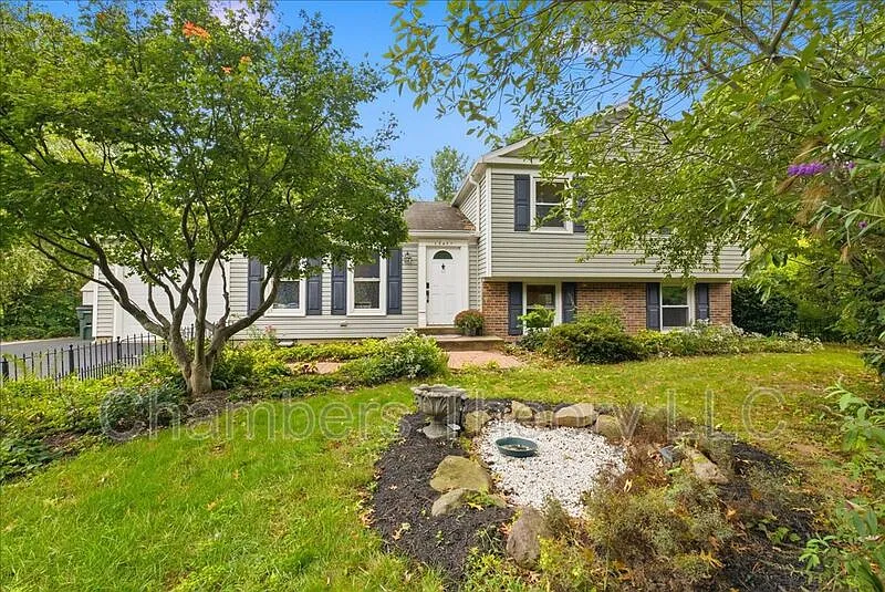 3 bed, 2.0 bath, 1620 sqft, $3,500 — Photo 1