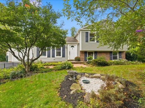 12617 Pinecrest Rd, Herndon, VA 20171