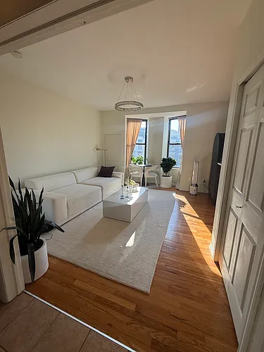 1104 Washington St #7 Photo 1