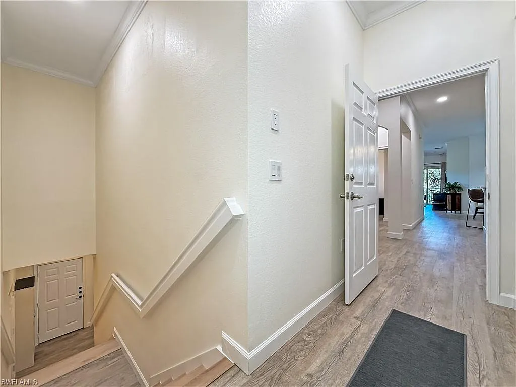 3 bed, 2.0 bath, 1612 sqft, $6,000 — Photo 4