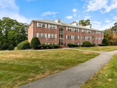 78 Edgelawn Ave APT 10, North Andover, MA, 01845