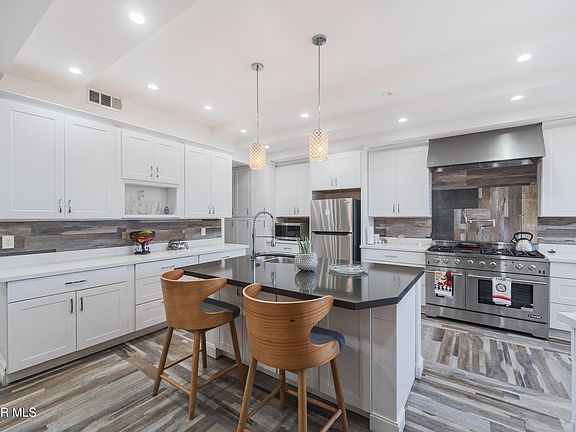 4th image of 20342 Hartland St