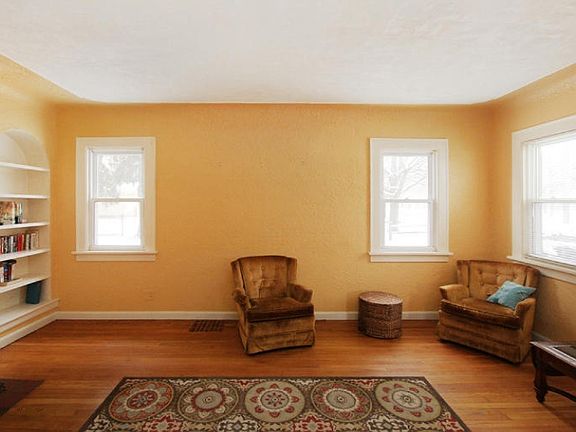 5th image of 2314 Monroe Ave NW