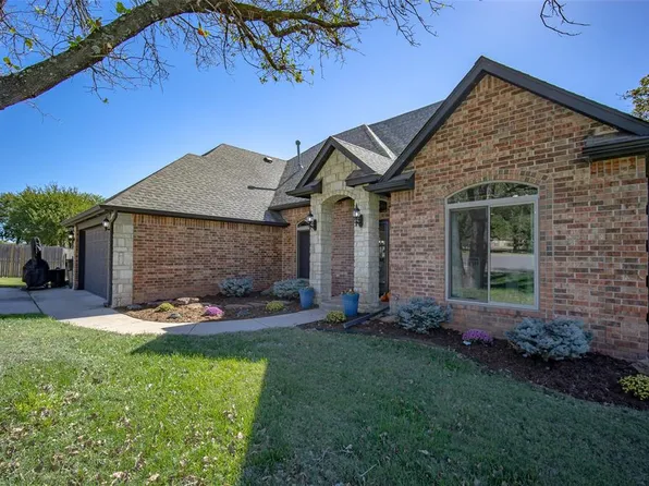 12261 Little Oak Cir, Guthrie, OK 73044