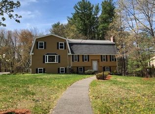 24 Dorchester St, Wilmington, MA 01887