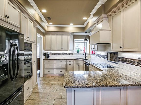 5th image of 1410 Summer Dell Ct