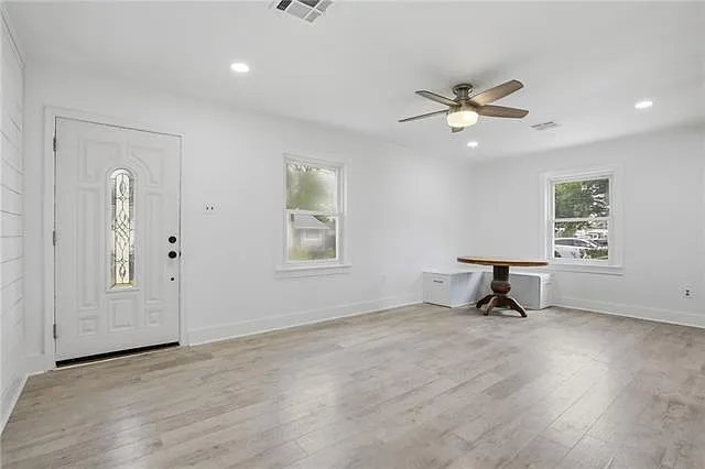 327 Wainwright Dr — Photo 11
