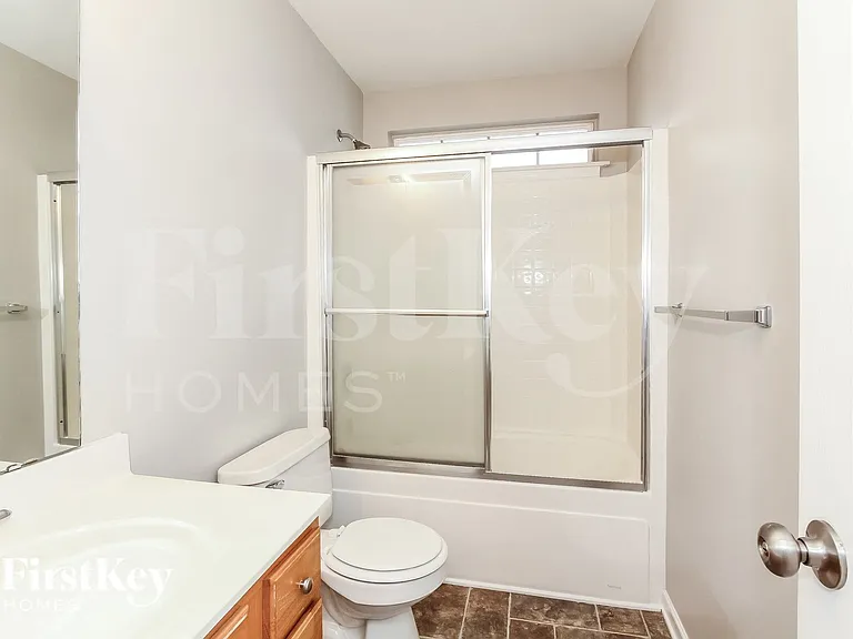6015 Forest Pond Dr — Photo 13