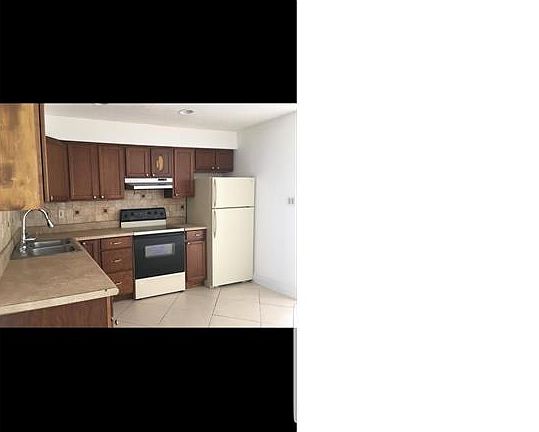 3rd image of 9209 NW 81st Ct