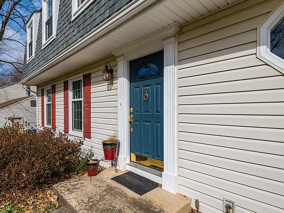 4th image of 2751 Viking Dr