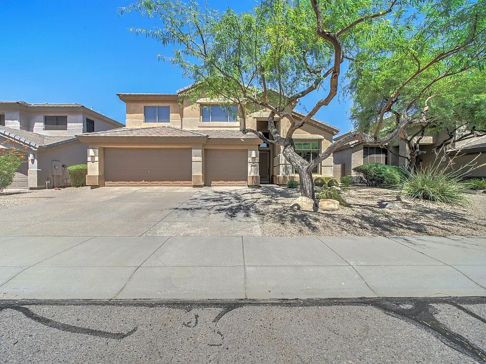 6410 E Carolina Dr