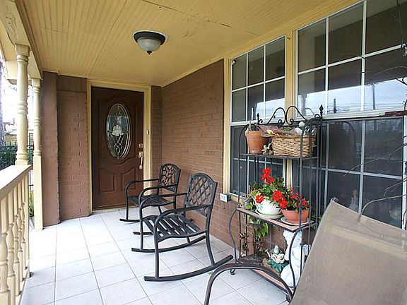 2nd image of 2714 White Oak Dr