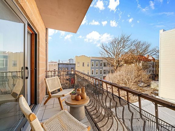 2nd image of 166 Kingsland Ave APT 3A