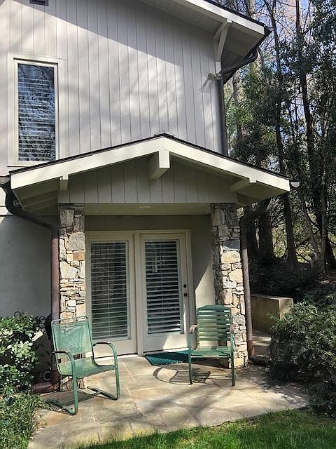 1st image of 377A Tenney Cir