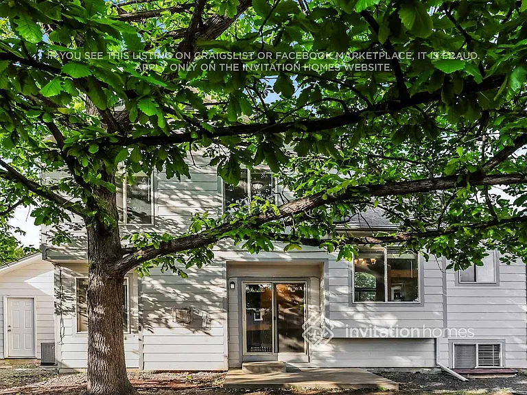 1424 W 132nd Pl — Photo 18