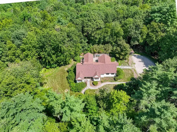 23 Arrowwood Road, New Boston, NH 03070