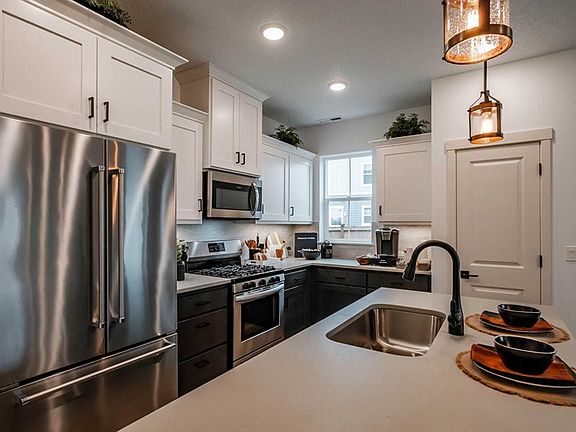 The Longdale - Kitchen