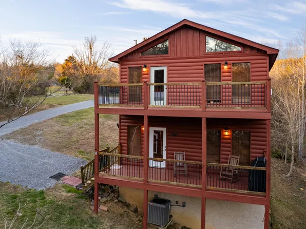 1220 Sugar Loaf Rd, Sevierville, TN 37876