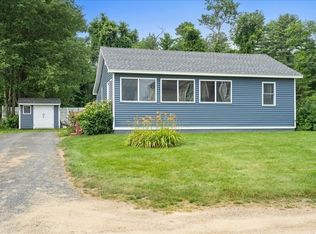 33 Lakeshore Dr, Holland, MA 01521