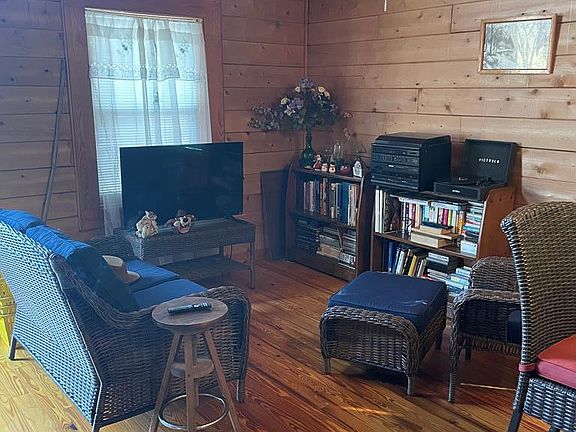 4th image of 2789 Parkside Dr
