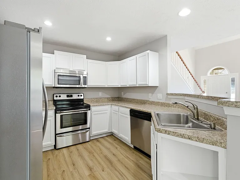 349 Clearlake Dr — Photo 13