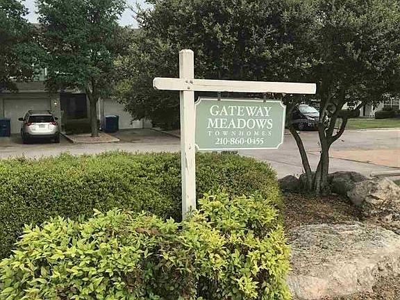 2nd image of 503 Gateway Pkwy