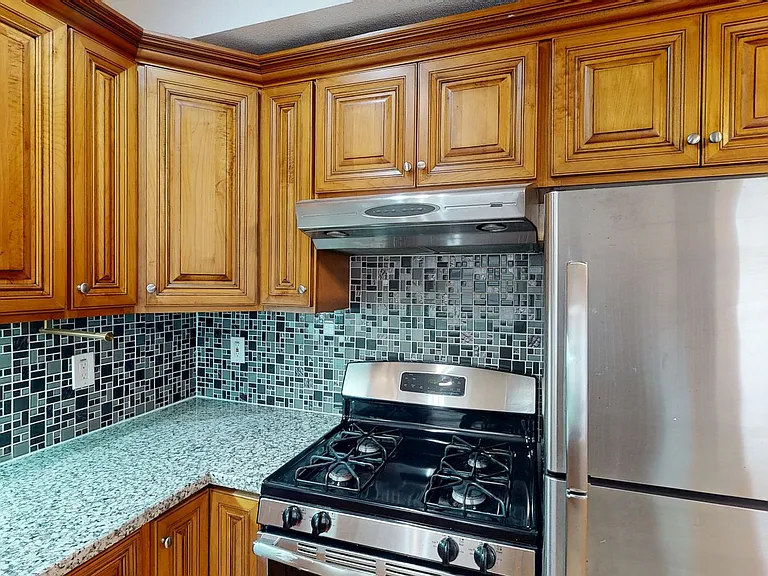 353 Grand Avenue — Photo 7