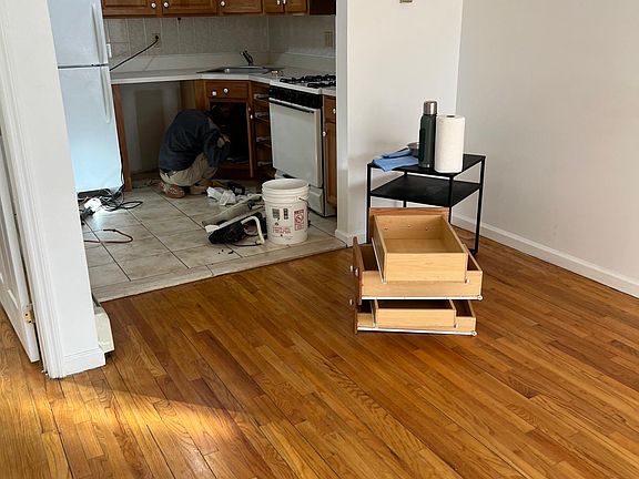 3rd image of 12017 23rd Ave Floor 1