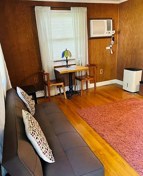 43 Totten Pl — Photo 3