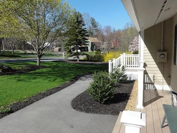 5th image of 6 Hampshire Dr