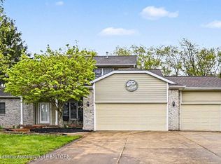 5810 Cartago Dr, Lansing, MI 48911
