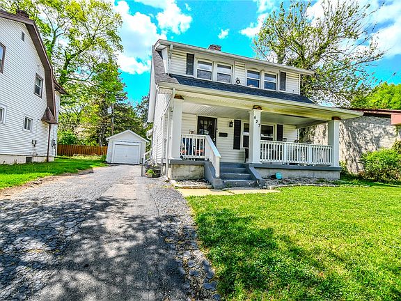 3rd image of 427 Sandalwood Dr
