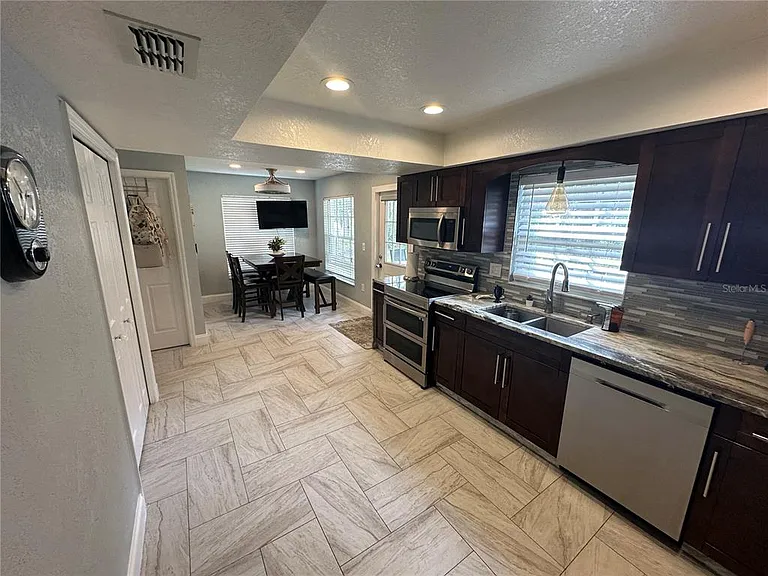 7327 Floral Cir E — Photo 11