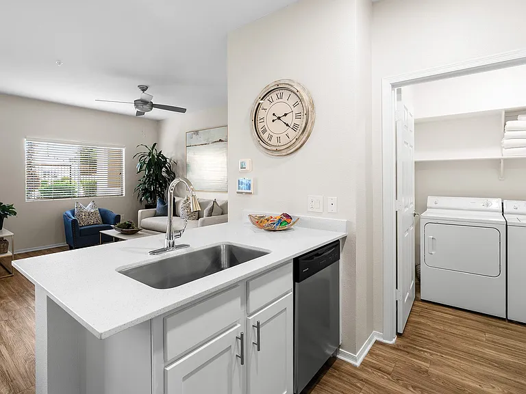 Sonterra Apartments at Paradise Valley — Photo 16