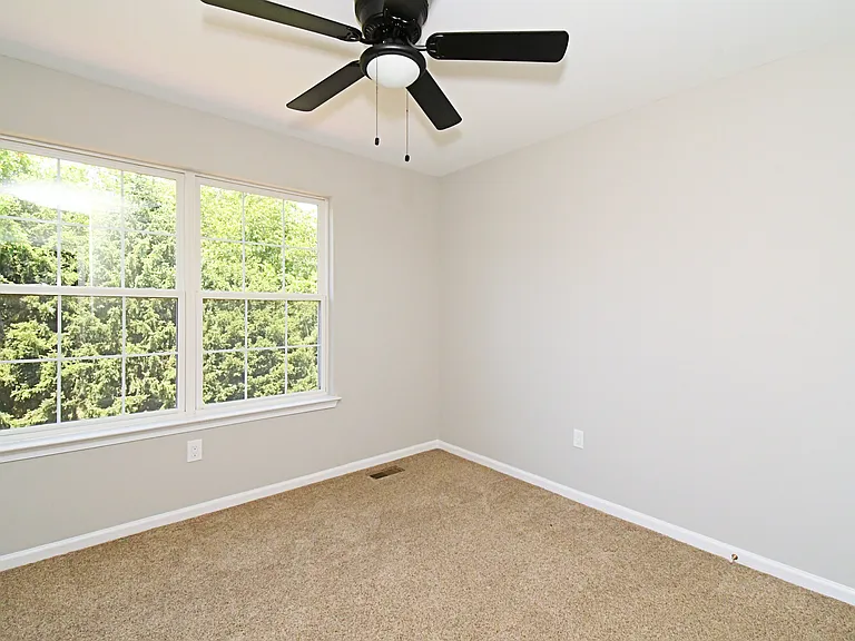 18 Norsham Way #1 — Photo 43