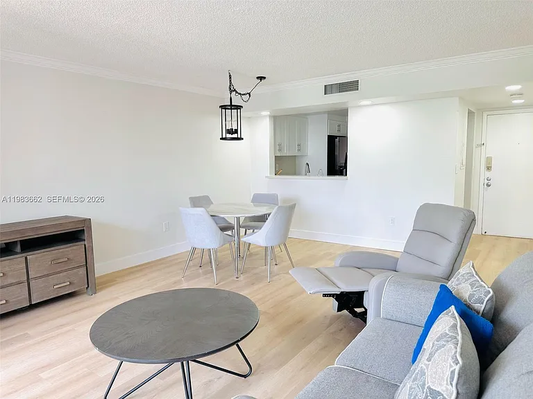 8075 SW 107th Ave #310 — Photo 5
