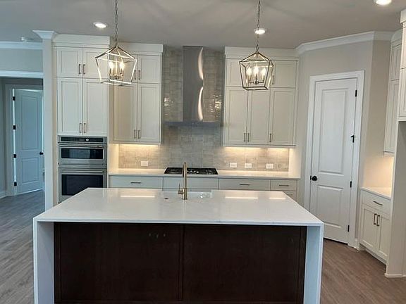 2nd image of 510 Godfrey Dr