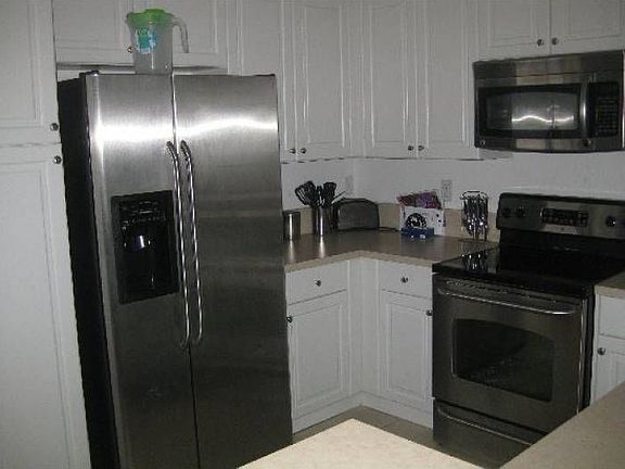 5th image of 3045 NW 30th Ave