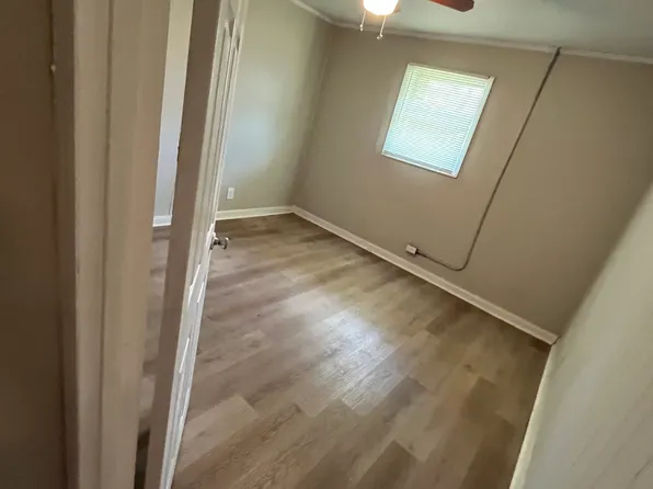 1143 Woolfolk St Unit 2, Macon, GA 31217