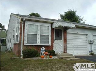 1 Greenwood Ln #A, Whiting, NJ 08759