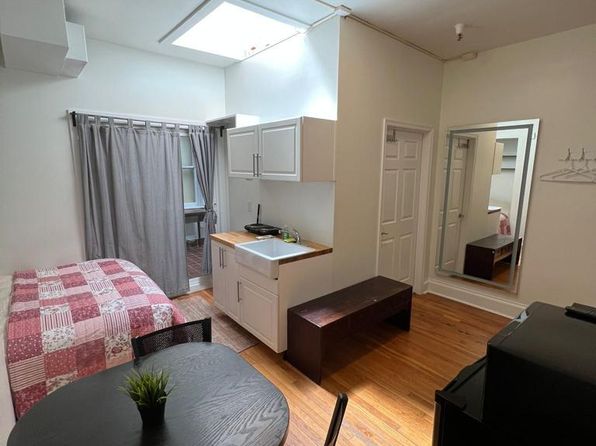 108 Main St W #1