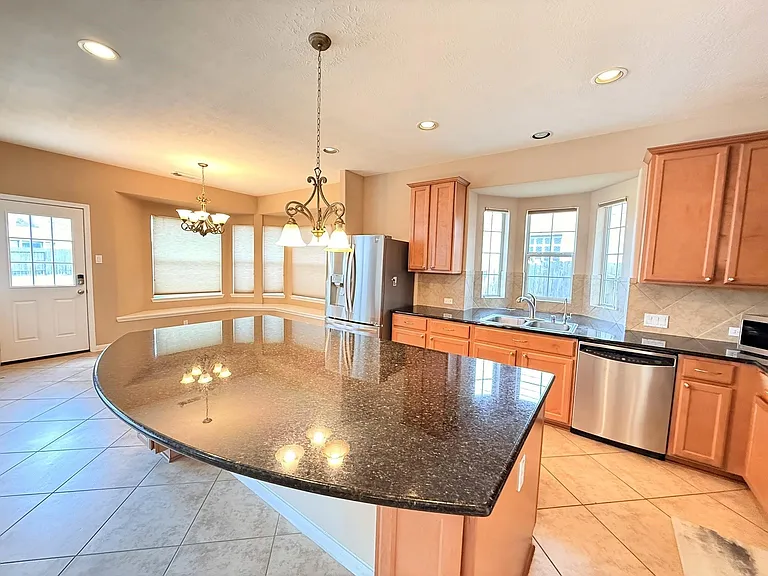 2214 Jurgensen Ln — Photo 15