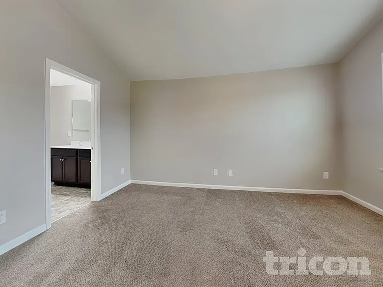 2355 Whisperwood St — Photo 7