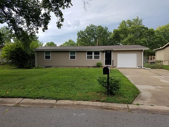 2nd image of 6908 NW 78th St
