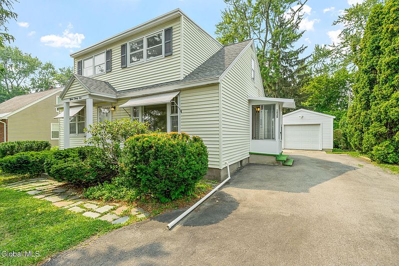 2nd image of 1525 Unadilla Street