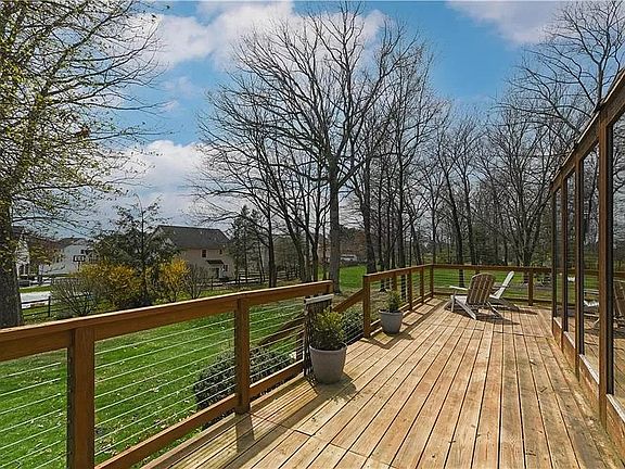 4th image of 5218 Foxcroft Dr