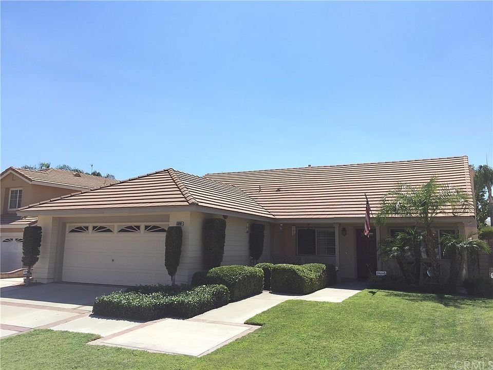 1st image of 6890 Country Oaks Dr