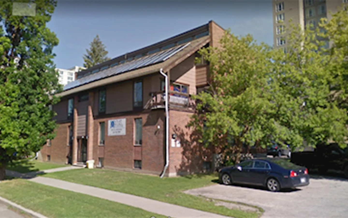 10 Hickory Street East Waterloo — Photo 1