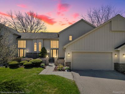 37620 N Laurel Park Dr, Livonia, MI, 48152