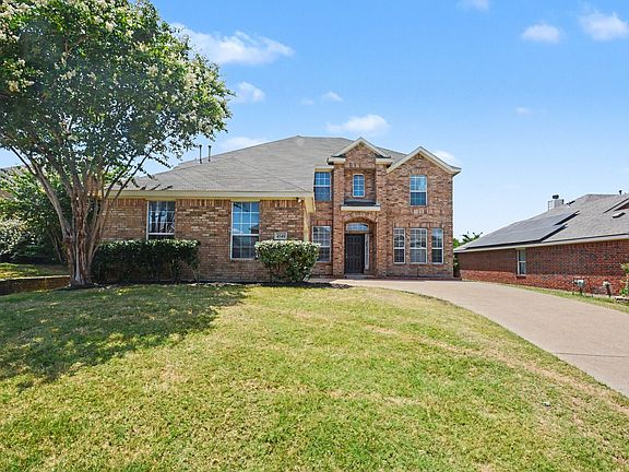 2nd image of 4549 Woodbluff Dr
